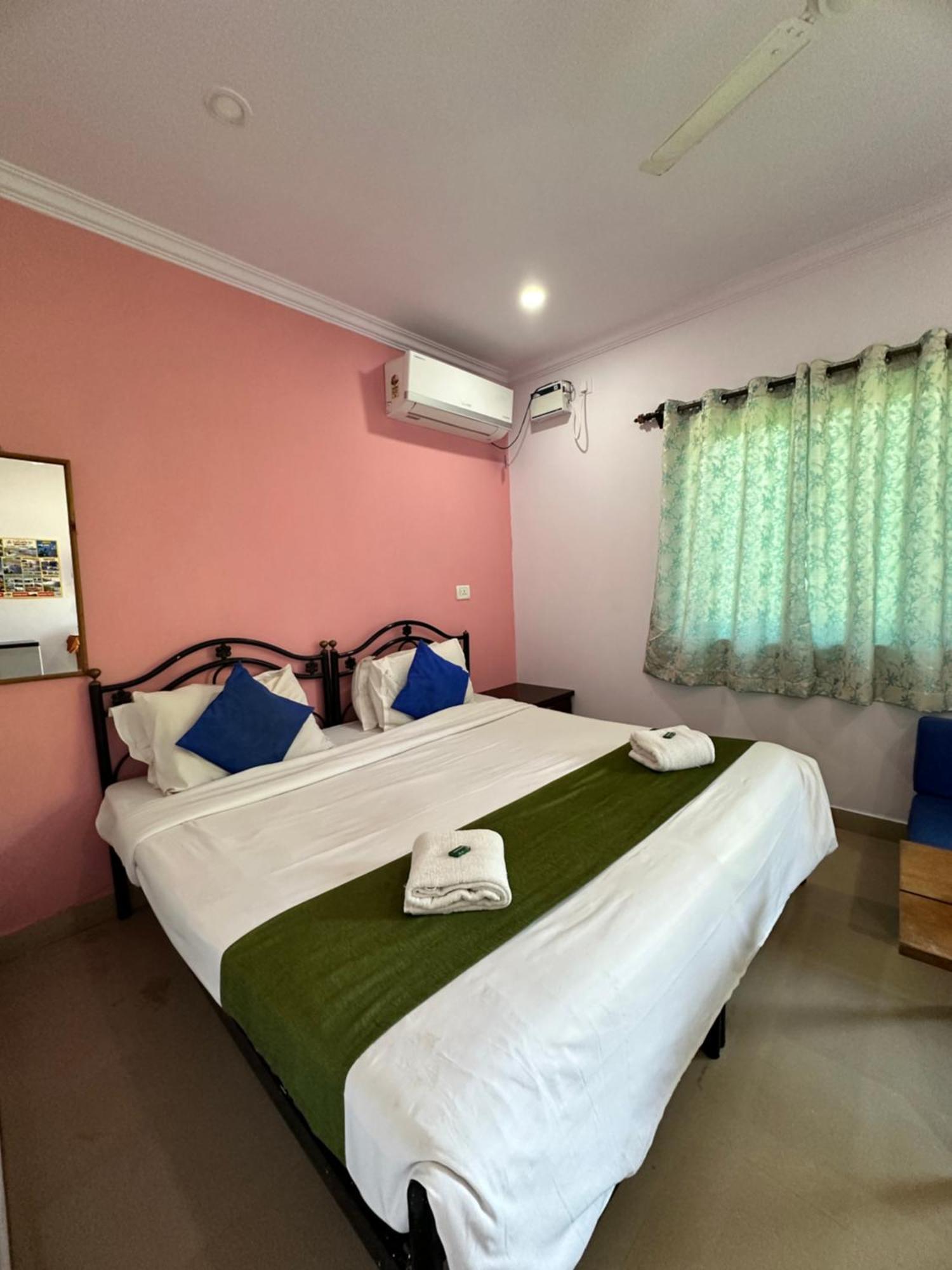 Casa Somanjo Inn Calangute Ngoại thất bức ảnh
